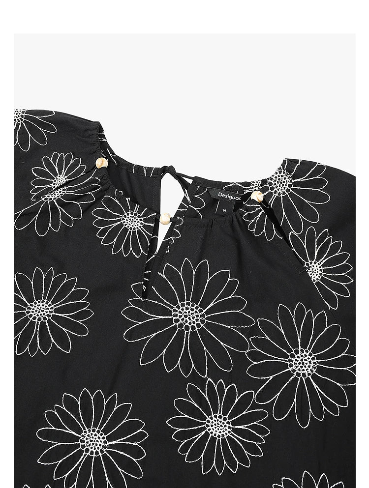 AYANAS Loose-fit drop-shoulder short-sleeve women's shirt set with daisy embroidery