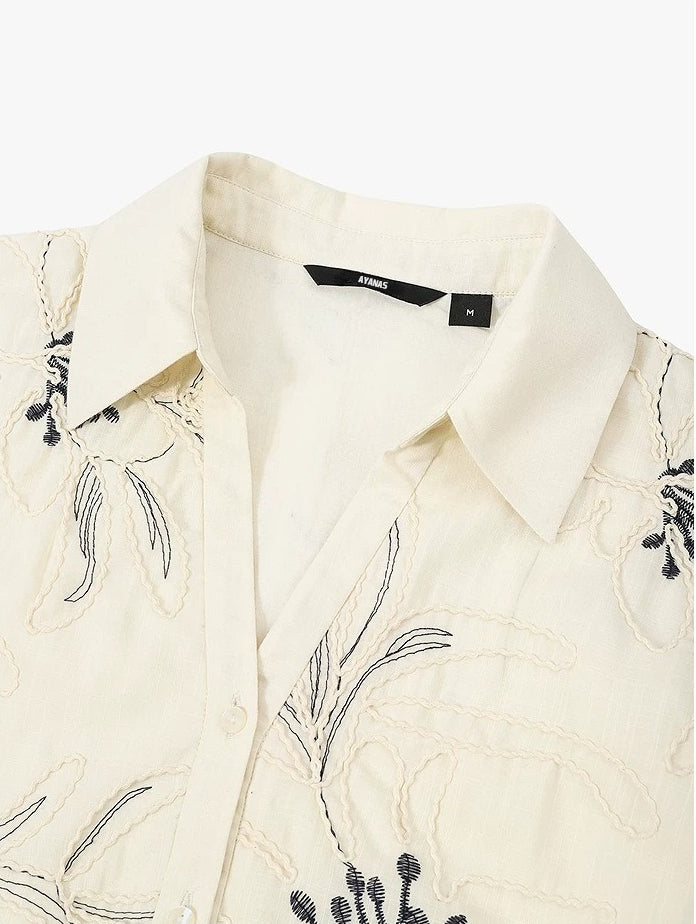 AYANAS  Short-Sleeve Blouse Set with Embroidered Floral Design