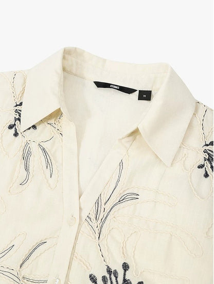 AYANAS  Short-Sleeve Blouse Set with Embroidered Floral Design